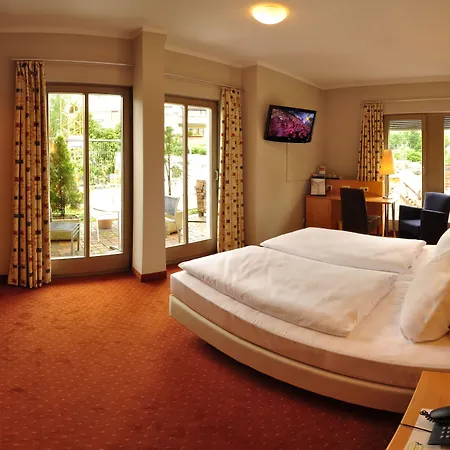 Amalienburg - Boutique & Boarding 3* München