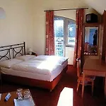 Amalienburg - Boutique & Boarding 3*