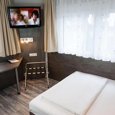 Amalienburg - Boutique & Boarding Hotel 3*