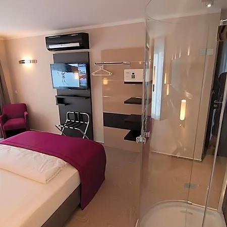 Amalienburg - Boutique & Boarding Hotel 3*