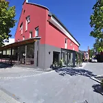 Amalienburg - Boutique & Boarding Hotel 3*