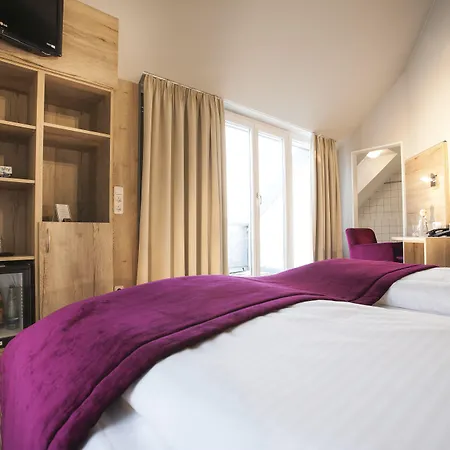 Amalienburg - Boutique & Boarding Hotel 3*