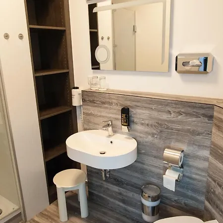 Amalienburg - Boutique & Boarding Hotell 3*